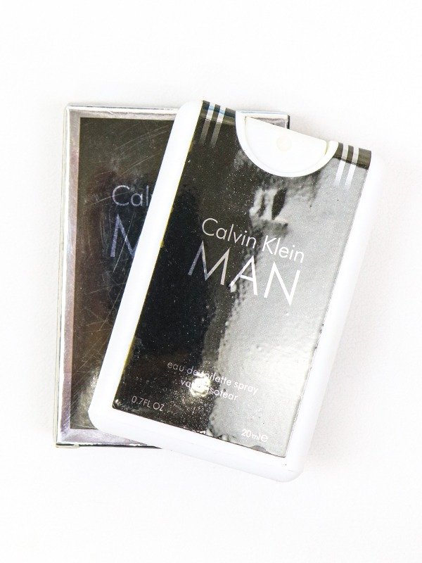 Calvin Klein Man - Unleash freshness with our pocket-sized perfume